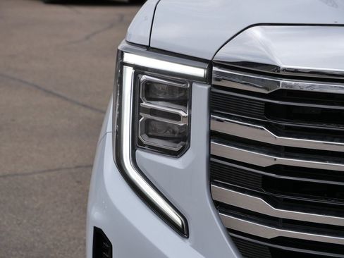 New 2026 GMC Sierra 1500 SLT w/ SLT Premium Plus Package AWD/4WD image 4