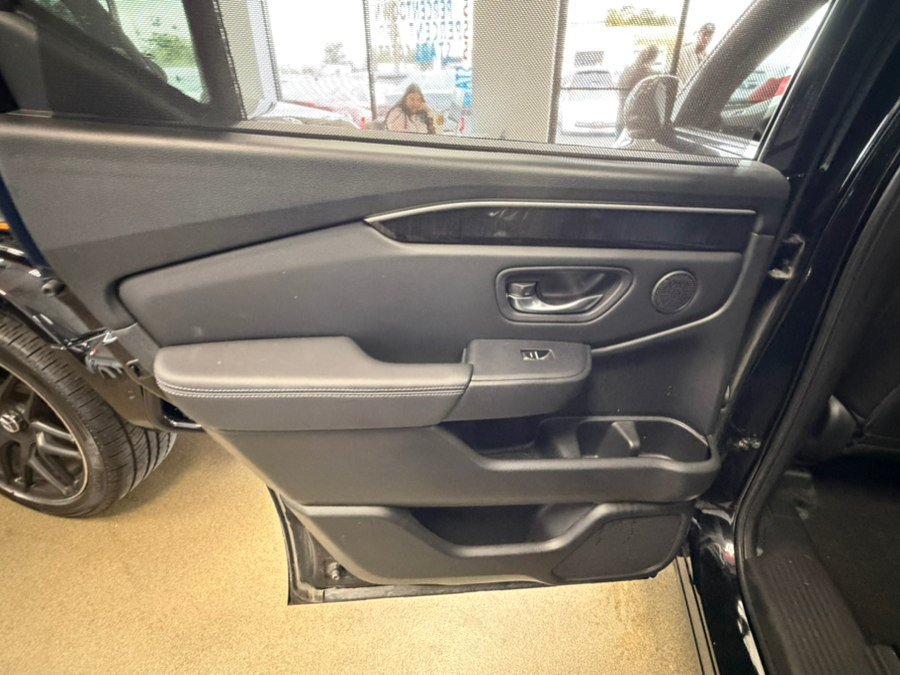 Used 2023 Honda Pilot Elite image 40