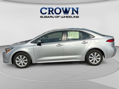 Used 2025 Toyota Corolla LE FWD image 6
