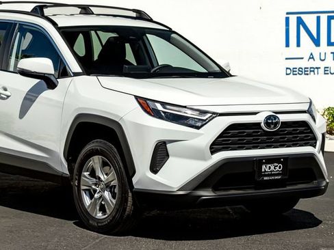 Used 2025 Toyota RAV4 XLE FWD image 5