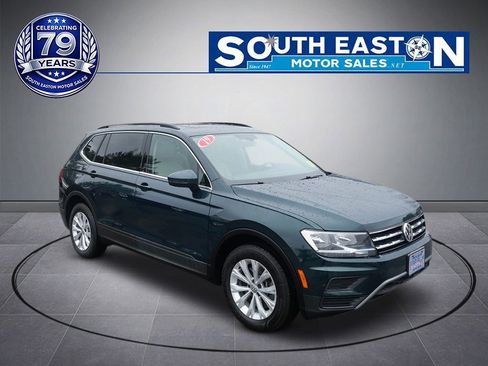 Used 2018 Volkswagen Tiguan SEL image 2
