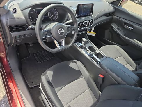 Used 2025 Nissan Sentra SV image 14