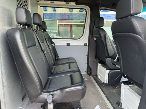 Used 2022 Mercedes-Benz Sprinter 2500 image 13