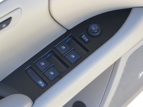 Used 2015 Cadillac XTS Luxury w/ Driver Awareness Package FWD image 13