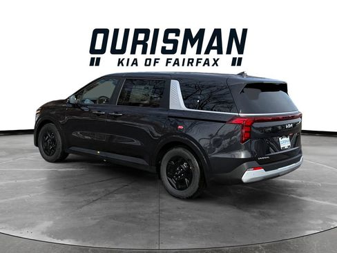 New 2026 Kia Carnival FWD image 4