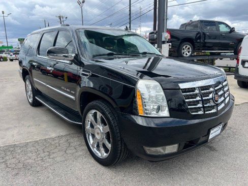 Used 2014 Cadillac Escalade ESV Luxury RWD image 4