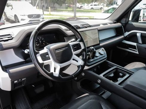 Used 2022 Land Rover Defender 110 X-Dynamic SE AWD/4WD image 26