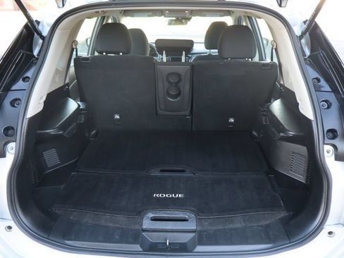 Used 2019 Nissan Rogue S AWD/4WD image 14
