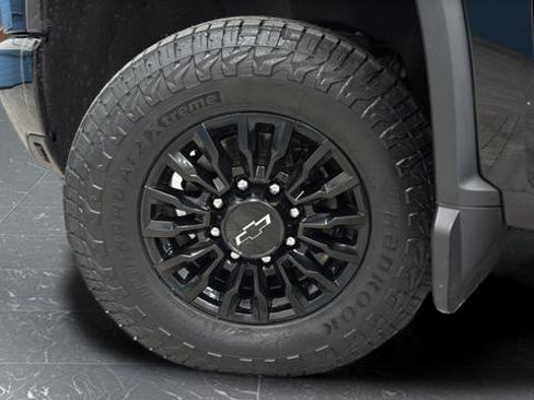 Used 2024 Chevrolet Silverado 2500 LTZ w/ LTZ Plus Package AWD/4WD image 38
