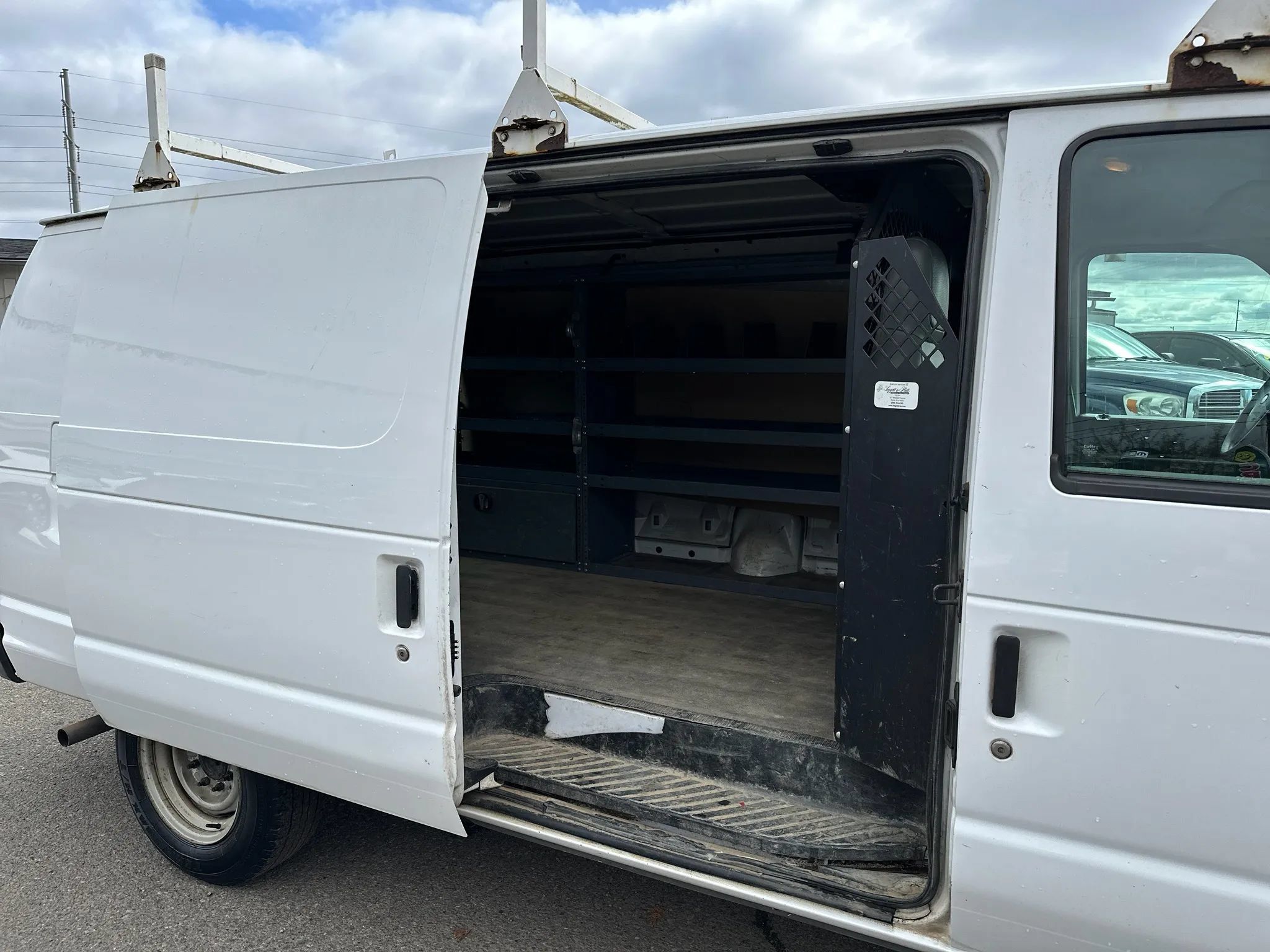 Used 2011 Ford E-150 and Econoline 150 w/ Commercial Cargo Van Pkg RWD image 13