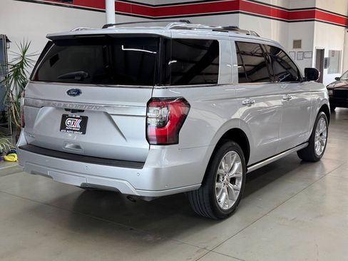 Used 2019 Ford Expedition Platinum AWD/4WD image 2