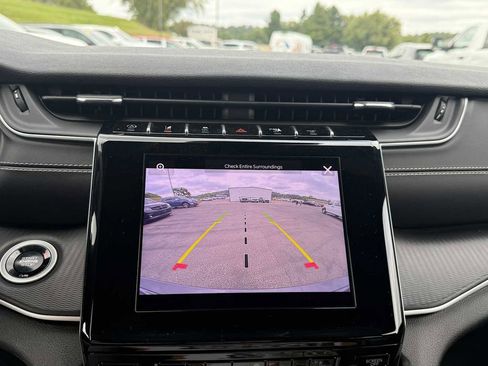 Used 2024 Jeep Grand Cherokee Altitude image 28