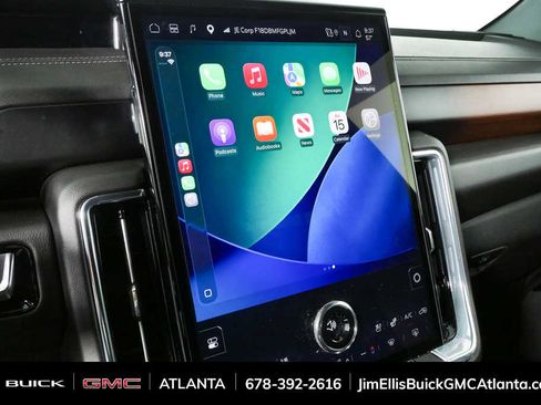 Used 2025 GMC Yukon Denali AWD/4WD image 17