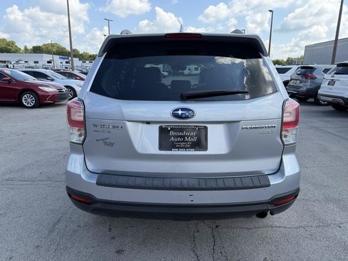 Used 2017 Subaru Forester 2.5i Limited AWD/4WD image 4