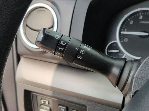 Used 2016 Toyota Tundra SR5 AWD/4WD image 25