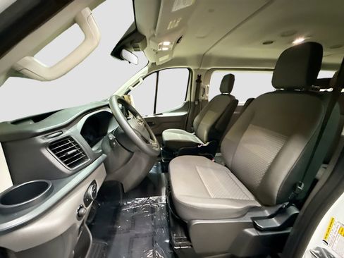 Used 2024 Ford Transit 350 XLT RWD image 22