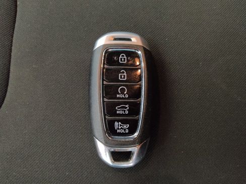 Used 2021 Hyundai Elantra SEL w/ Convenience + Premium Package FWD image 32