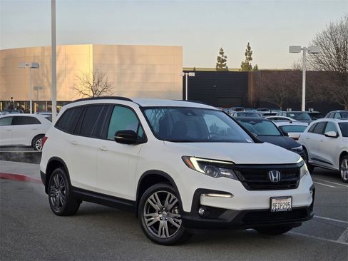 Used 2022 Honda Pilot Sport image 1