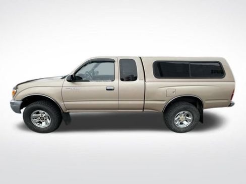 Used 2000 Toyota Tacoma 4x4 Xtracab image 4