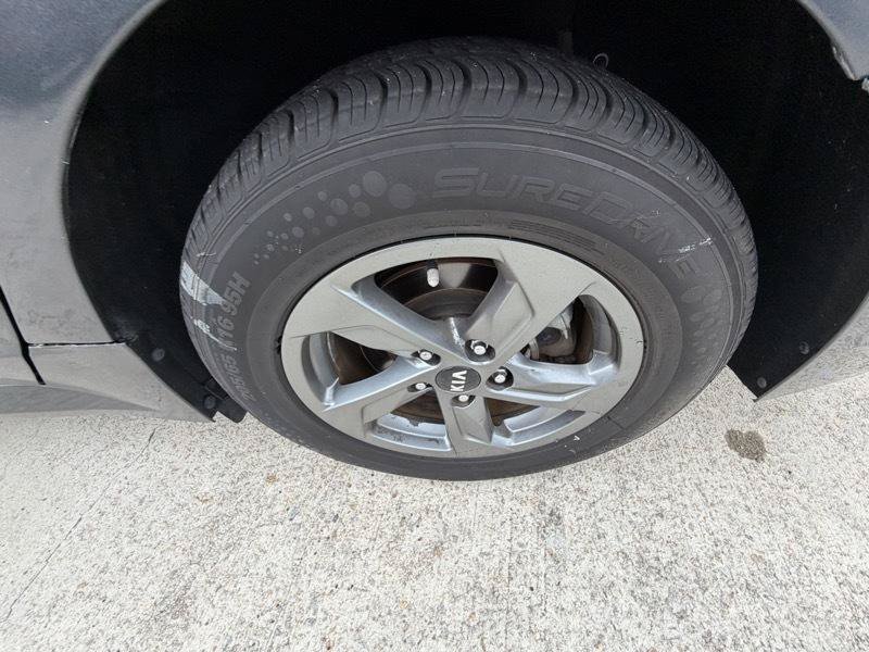 Used 2021 Kia K5 LXS FWD image 10