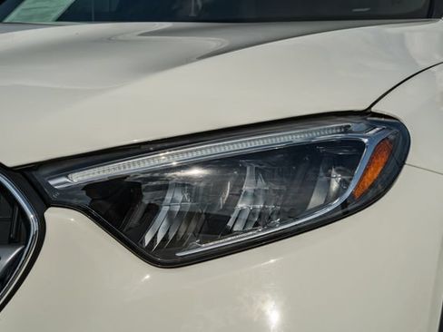 Used 2023 Mercedes-Benz GLC 300 4MATIC image 13