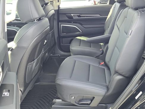 New 2025 Kia Telluride S image 13
