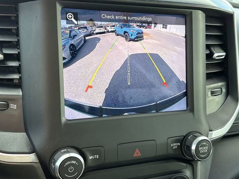 Used 2021 RAM 1500 Big Horn image 17