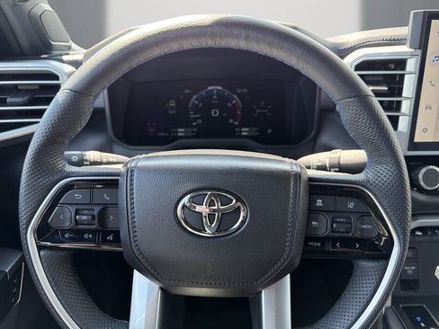 Used 2025 Toyota Tundra Platinum AWD/4WD image 21