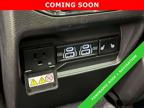 Used 2023 Jeep Grand Cherokee Limited AWD/4WD image 15