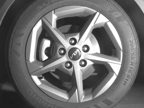 Used 2025 Kia K4 LXS image 12