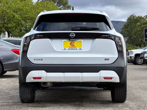 New 2026 Nissan Kicks SR w/ Cold Weather Package image 6