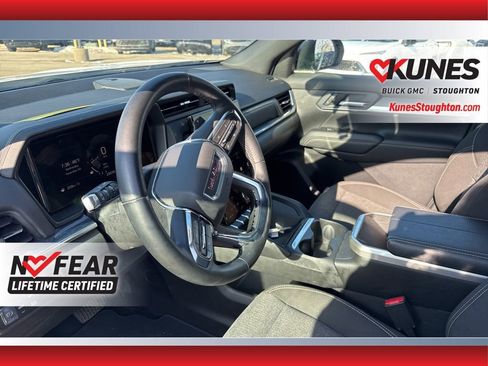 Used 2025 GMC Terrain Elevation image 21