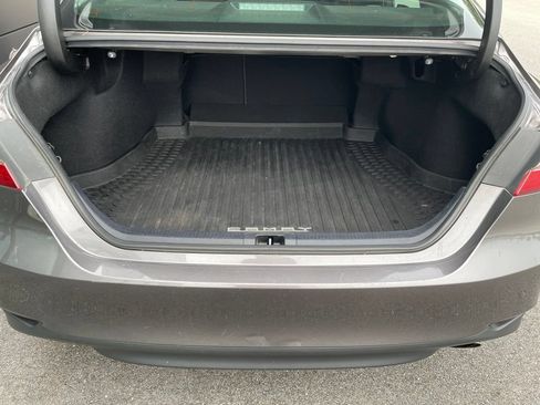 Used 2020 Toyota Camry XLE AWD/4WD image 7