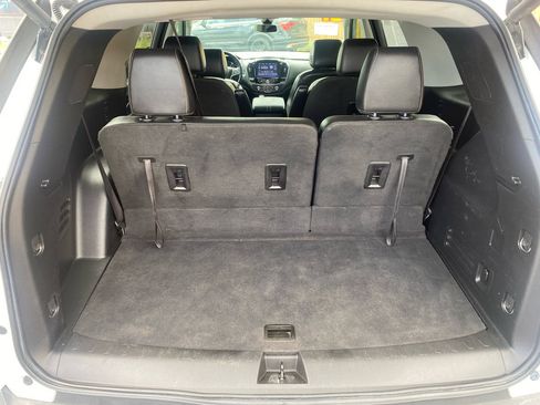 Used 2021 Chevrolet Traverse RS image 11