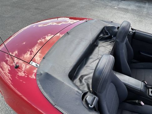 Used 1991 MAZDA MX-5 Miata RWD image 33