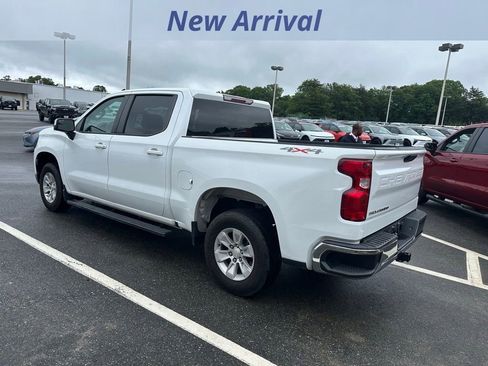 Used 2023 Chevrolet Silverado 1500 LT AWD/4WD image 9