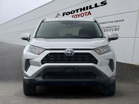 Certified 2019 Toyota RAV4 LE AWD/4WD image 2