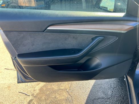 Used 2022 Tesla Model 3 Standard Range RWD image 19