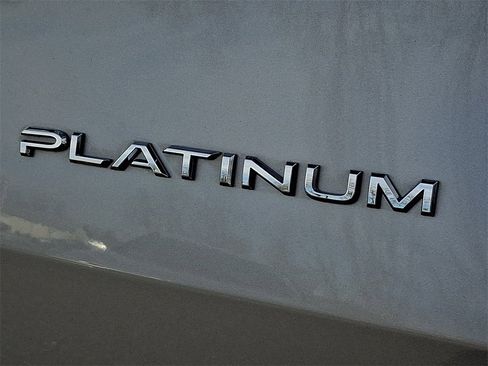 Used 2024 Toyota Grand Highlander MAX Platinum image 32