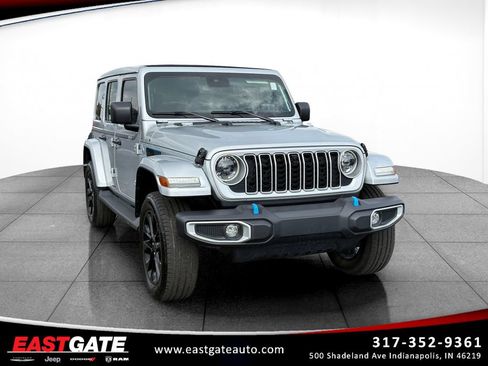 Used 2024 Jeep Wrangler Unlimited Sahara w/ Technology Group AWD/4WD image 1