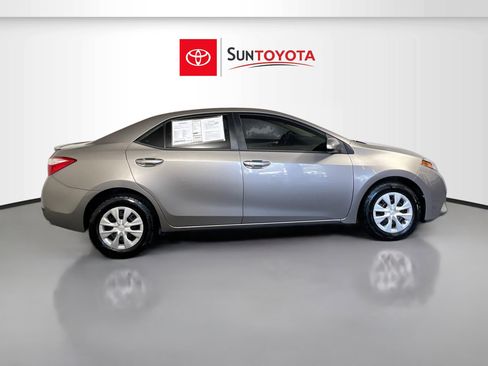 Used 2014 Toyota Corolla LE image 2
