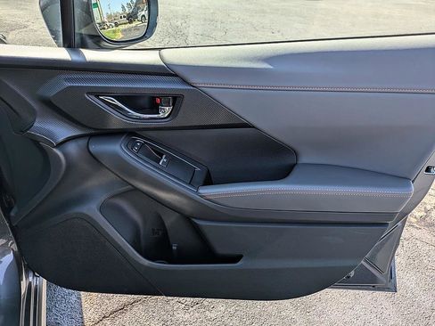 Used 2025 Subaru Crosstrek 2.5i Limited w/ Crosstrek Mirror Package image 29