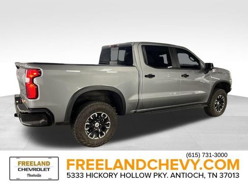 Used 2023 Chevrolet Silverado 1500 ZR2 image 6