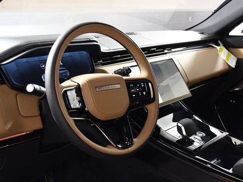 New 2026 Land Rover Range Rover Sport Dynamic SE AWD/4WD image 13