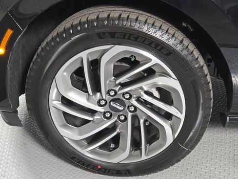New 2026 Lincoln Navigator Reserve AWD/4WD image 11