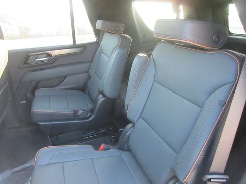 New 2026 GMC Yukon AT4 AWD/4WD image 12