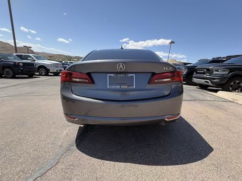 Used 2017 Acura TLX FWD image 4