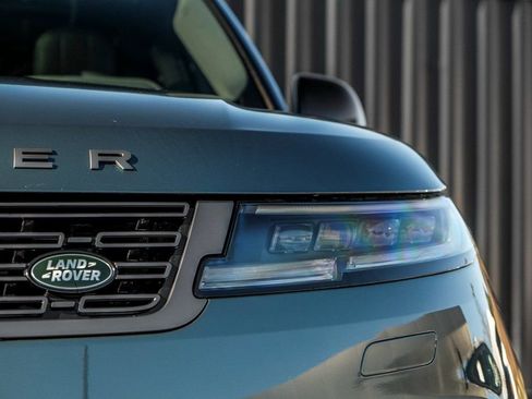 New 2026 Land Rover Range Rover Sport SE AWD/4WD image 6