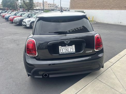 Used 2023 MINI Cooper 2-Door Hardtop FWD image 4