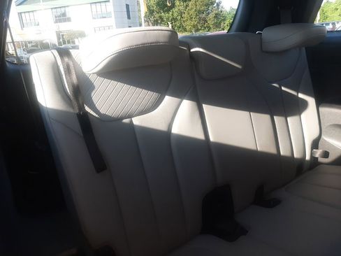 Used 2024 Hyundai Palisade SEL AWD/4WD image 14